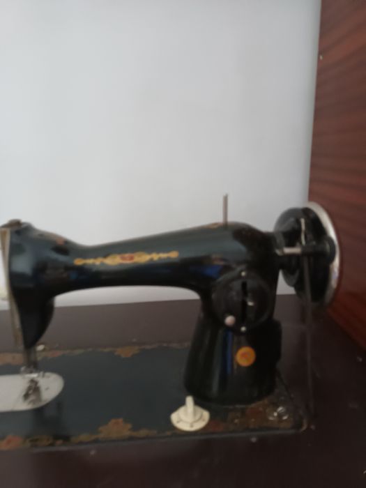Продам Швейна машина