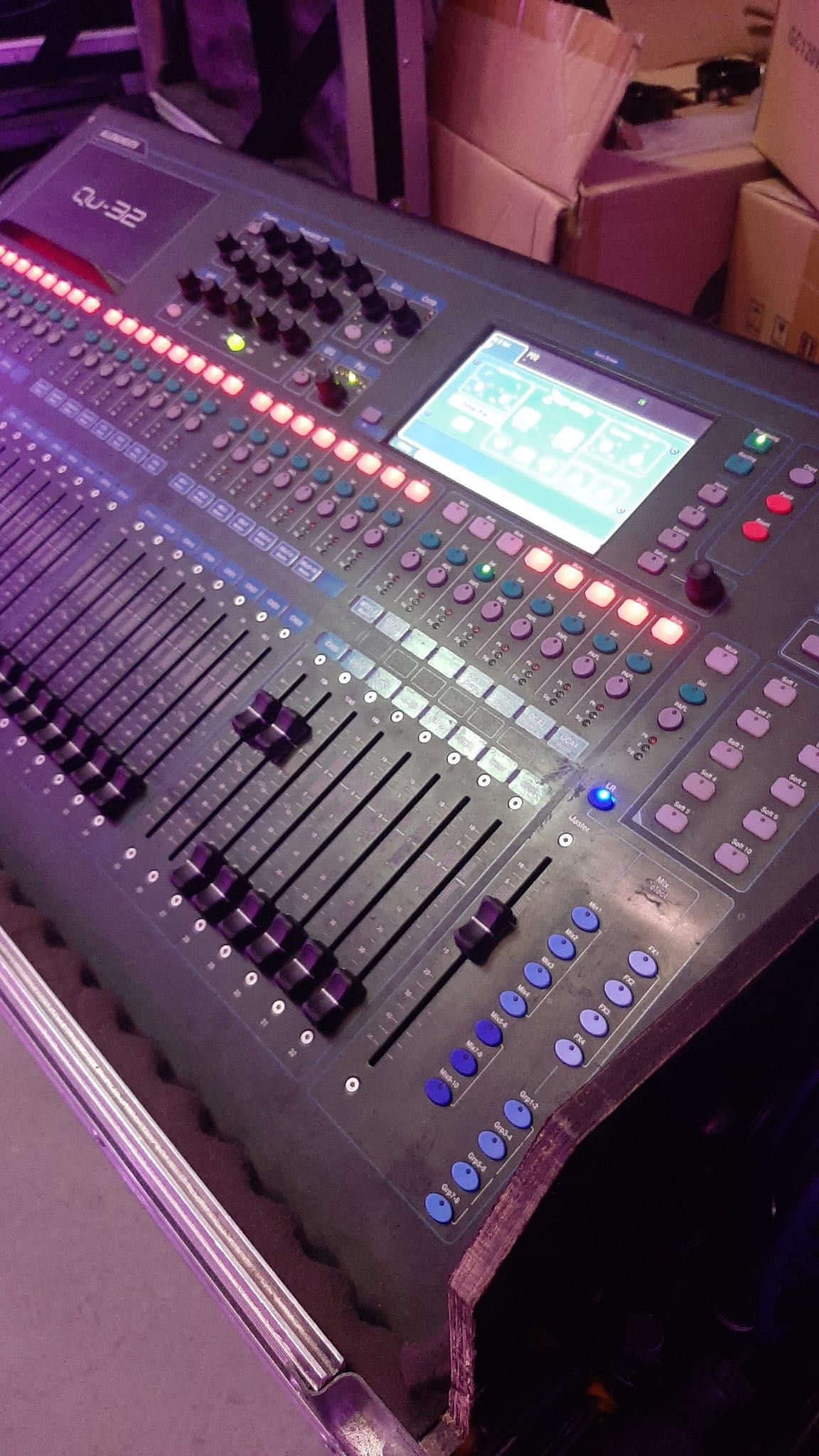 Allen & Heath QU32