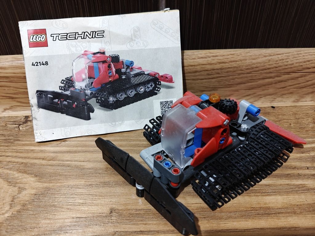 Конструктор LEGO Technic Ратрак 178 деталей (42148)