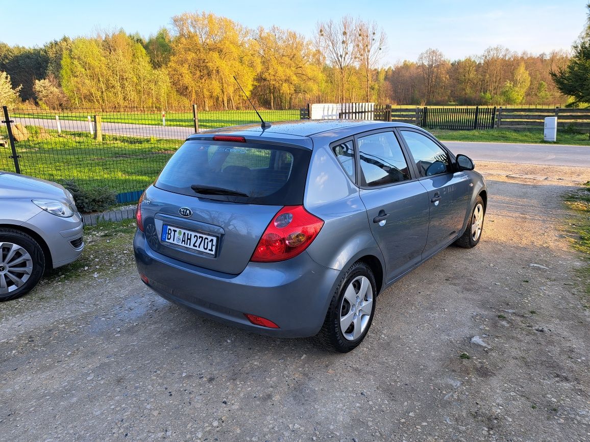 Kia Ceed 1.4B 2008 rok Klima 147 tys km z Niemiec Opłacona