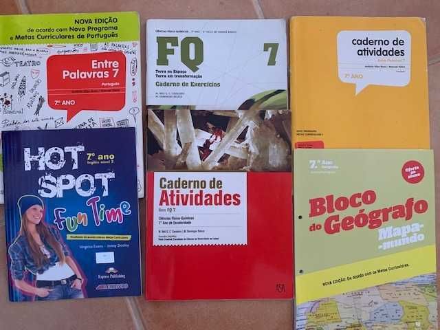 Livros escolares 9.º, 8.º e 7.º ano (Udare, Geo, FQ, Mat Ação))