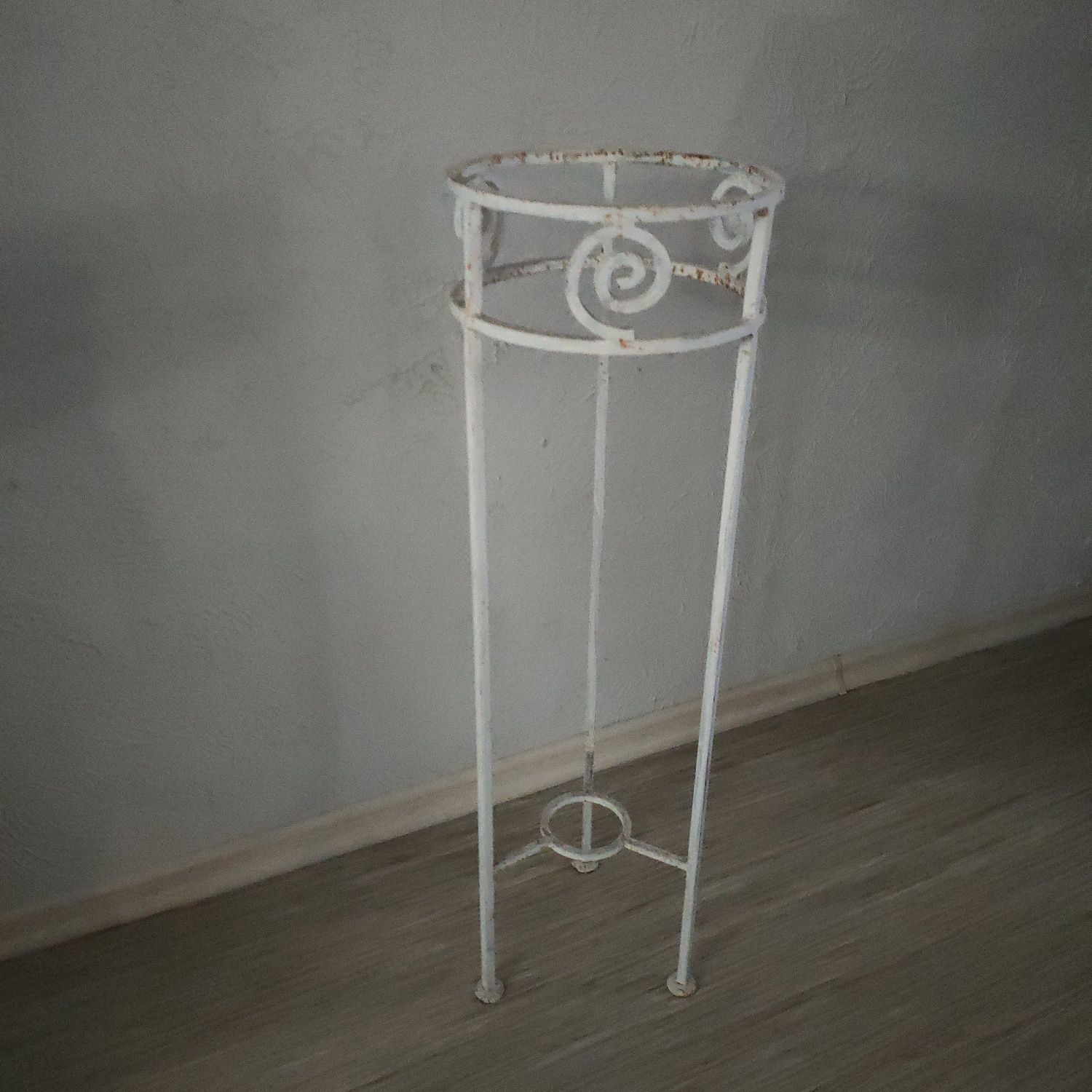 Kwietnik kuty żeliwny wysokość 80 cm