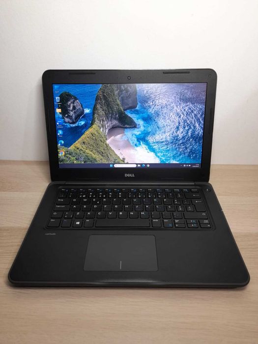 Dell Latitude 3380 - Intel Core i3 / 8Gb / SSD