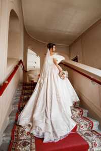 Вишукана весільна сукня / весільне плаття