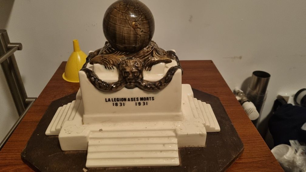 Legia cudzoziemska. Model pomnika