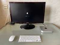 Mac mini (late 2014), monitor samsung 23, magic mouse e apple keyboard