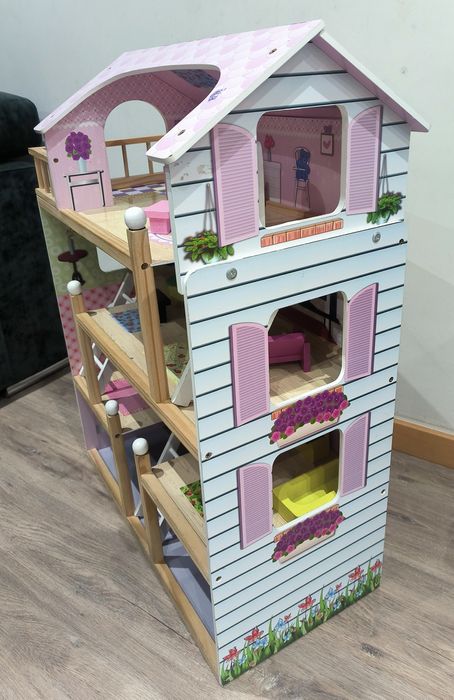 Casa bonecas usada