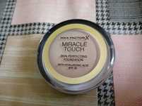 Max Factor Miracle Touch Skin Perfecting 043 Golden Ivory