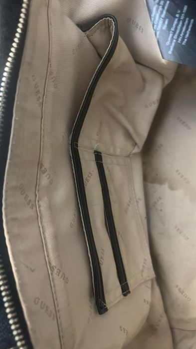 Torebka czarna guess