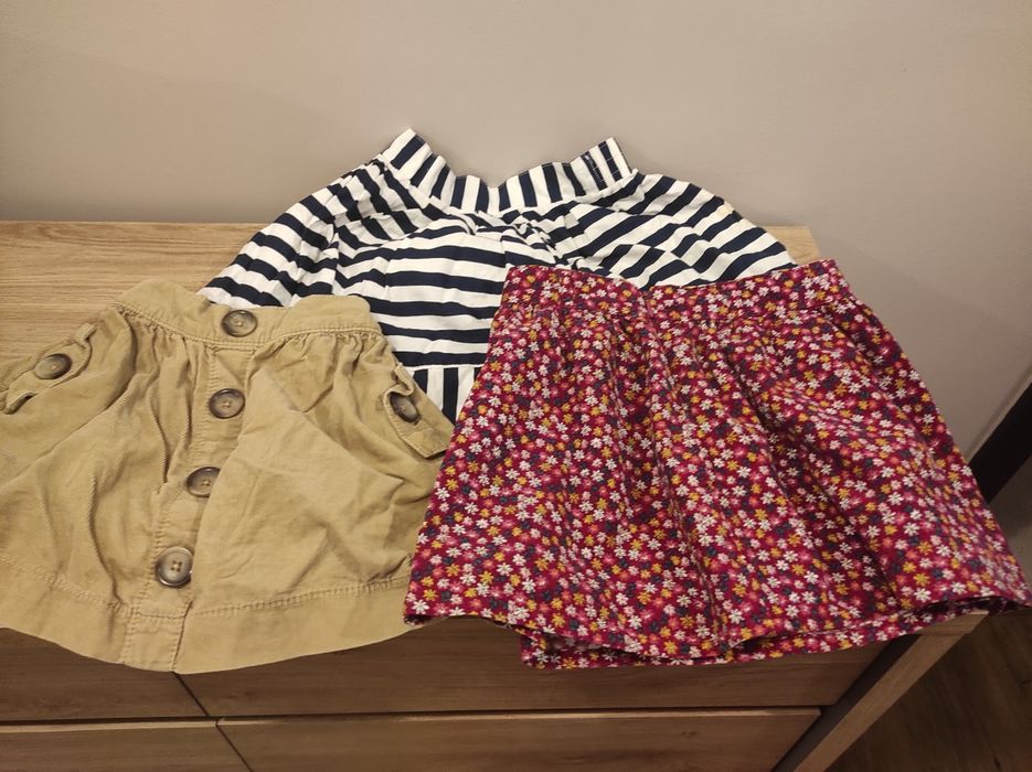 Paka ubrań letnich dla dziewczynki (rozmiar 110/116)