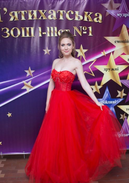 Продам выпускное платье с салона