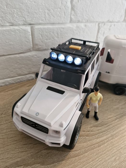 Zestaw samochód z przyczepa Dickiem toys