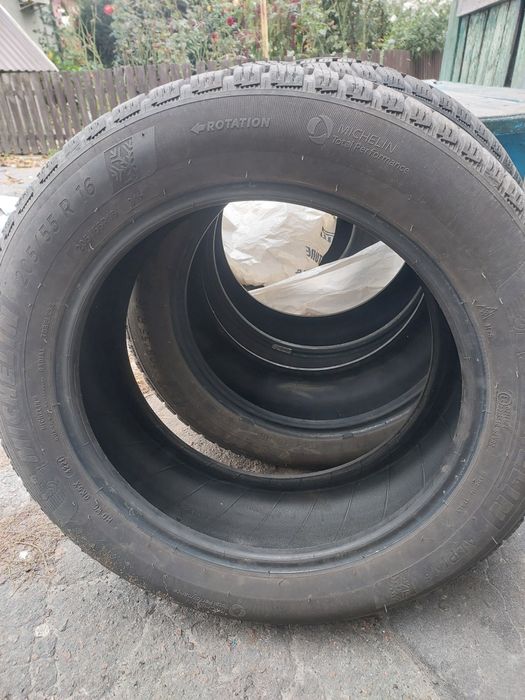 Продам резину Michelin Air 6 205 55 16 23 рік
