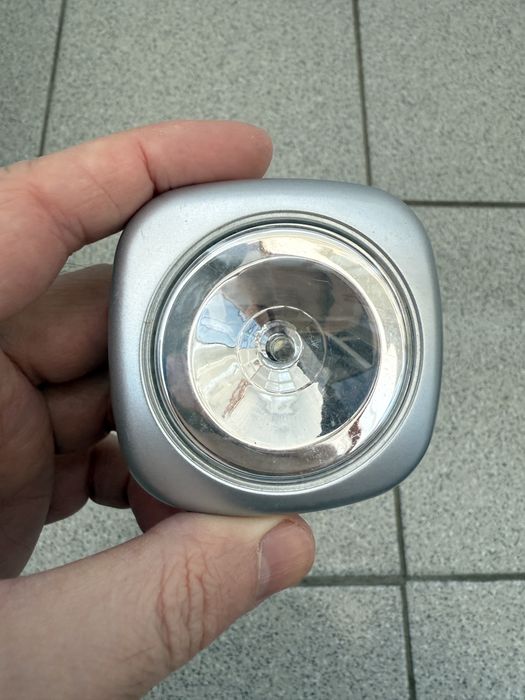 Лампочка на стіну