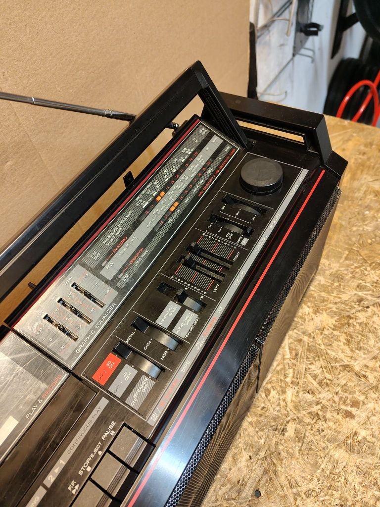 Boombox HITACHI TRK-3D8E - Super Woofer, retro, vintage