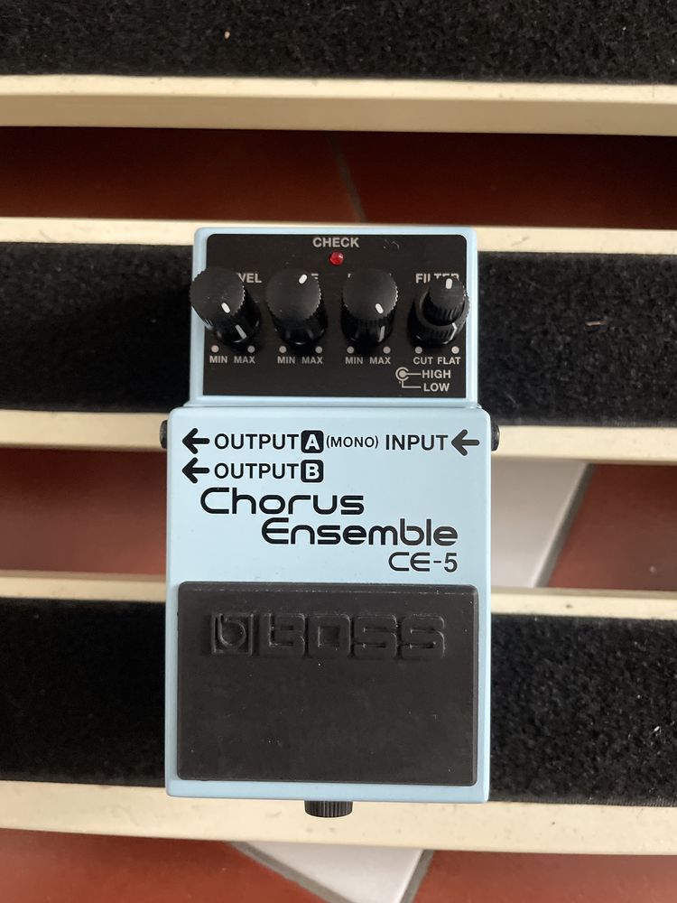 Boss CE-5 chorus ensemble