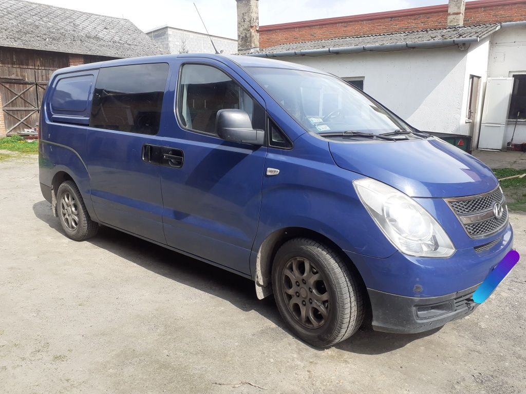 Hyundai H-1 6 osobowy dostawczy