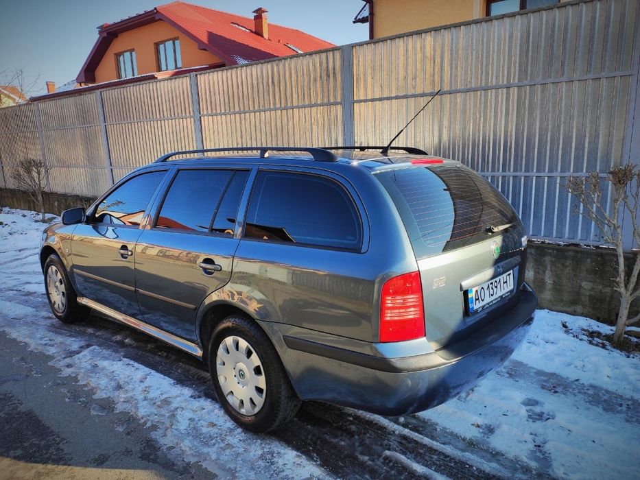 Продам Skoda Octavia Tour 1.6