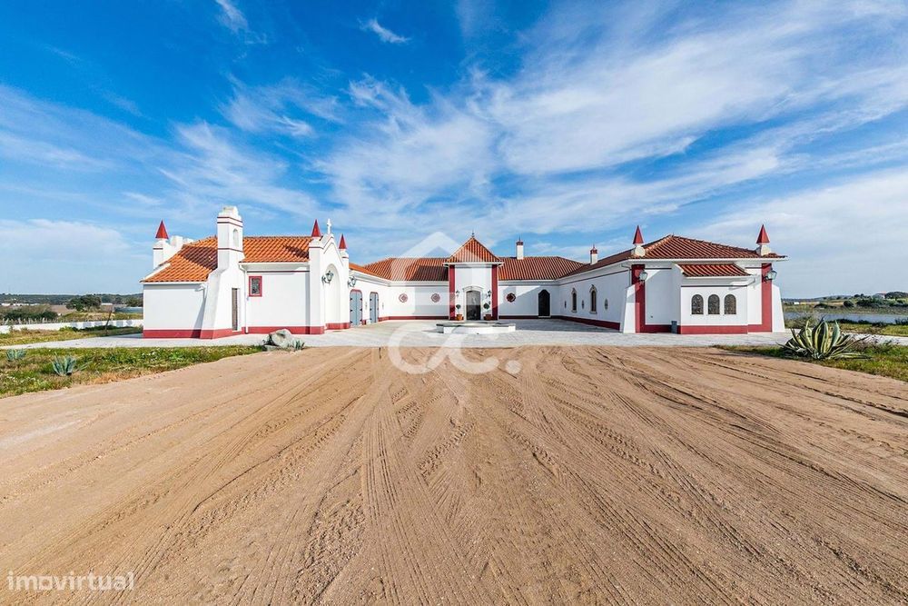 Deslumbrante Herdade de 35,6 ha c/ 3 Moradias e Vinhas | Redondo, Évor