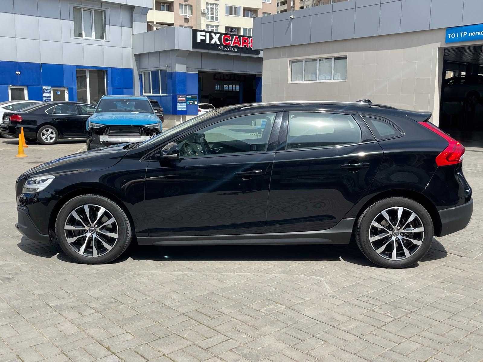 Продам Volvo V40 2019р. #43398