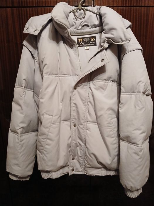 Продаю пуховик мужской