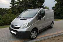 Opel VIVARO  Lift 2,0Cdti 115KM Srebrny Hak Skrzydełka Klima Alufelgi