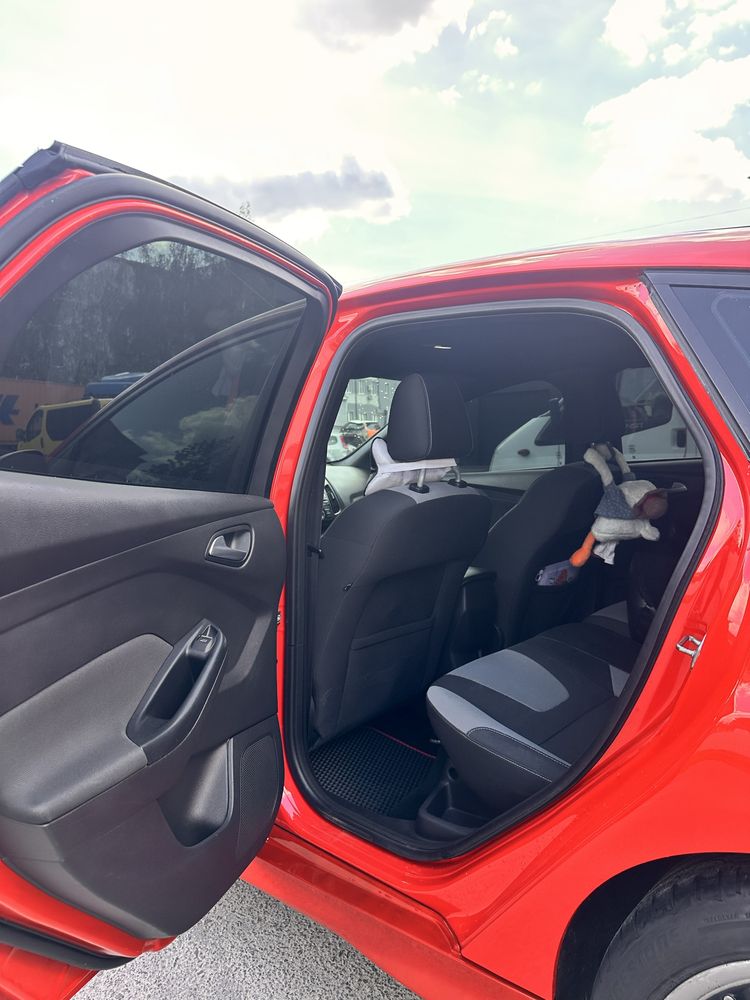 Терміново продам Ford Focus 3 1.0 ecoboost
