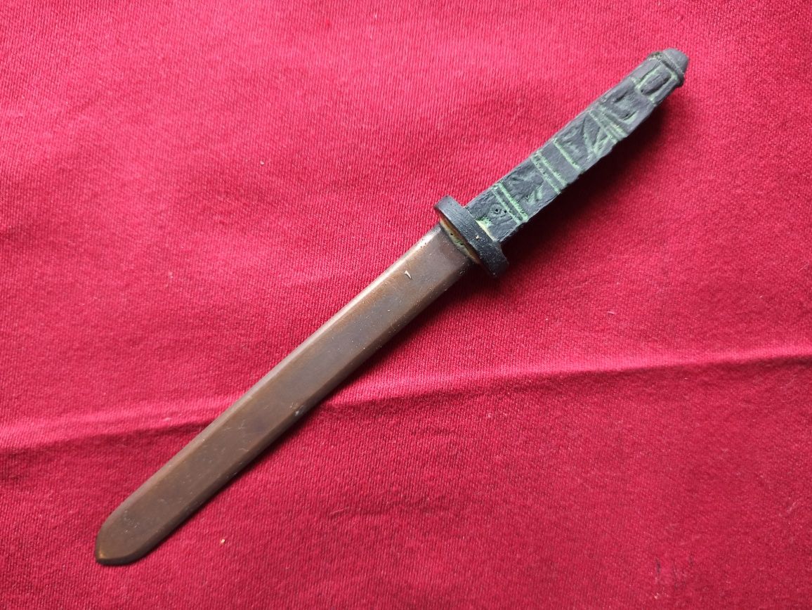 Bardzo oryginalny, meksykański nóż do rozcinania papieru