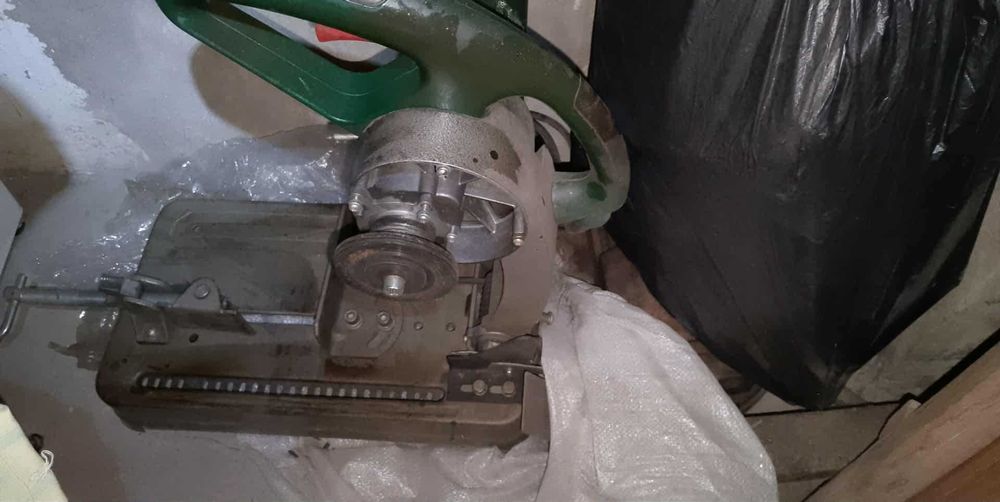 Монтажная пила DWT