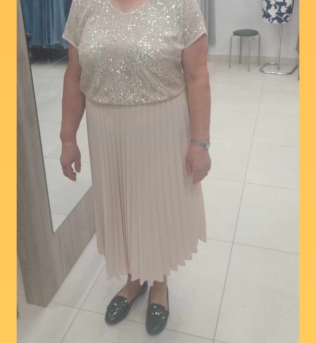 Śliczna sukienka cekinowa plisowana 48 4XL Plus size stan idealny