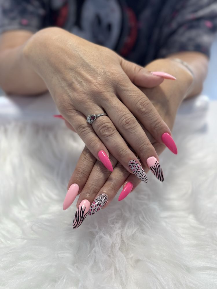 Unhas de gel manutencao 13€