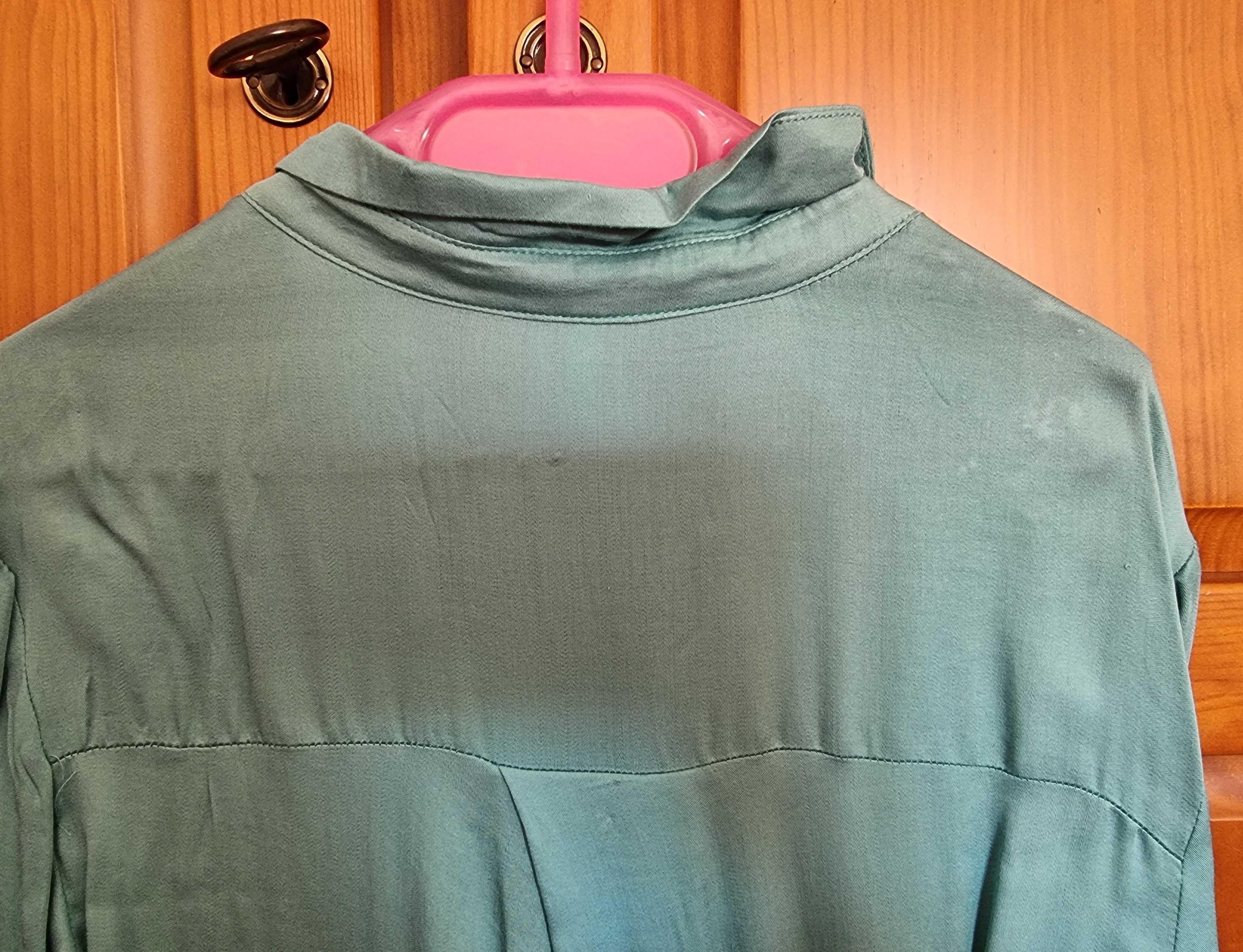 Camisa verde marinho Bershka, tamanho XS