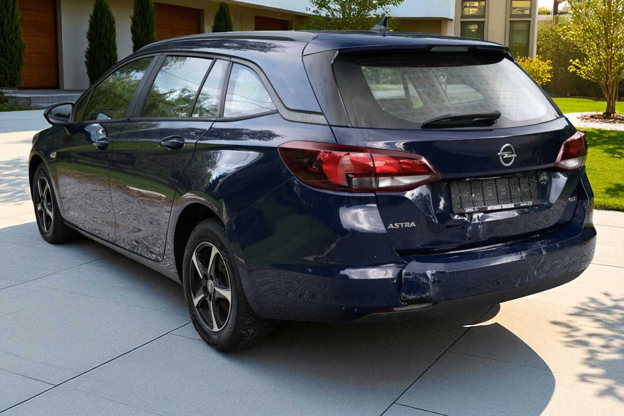 Opel Astra K • 1.6 CDTI • 2016 • Manual • 178 tys. km • Uszkodzony
