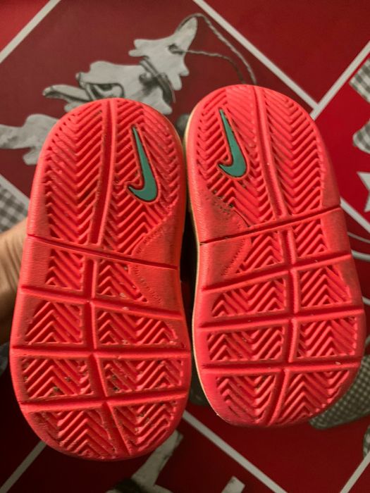 tênis Nike tamanho 21