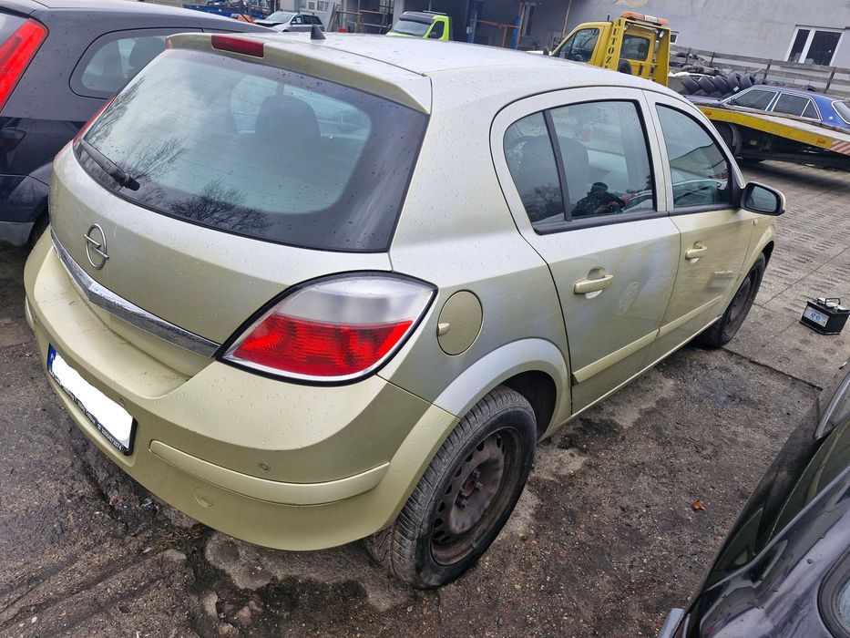 Opel Astra H 1.4 benzyna 90KM w całości na części #205