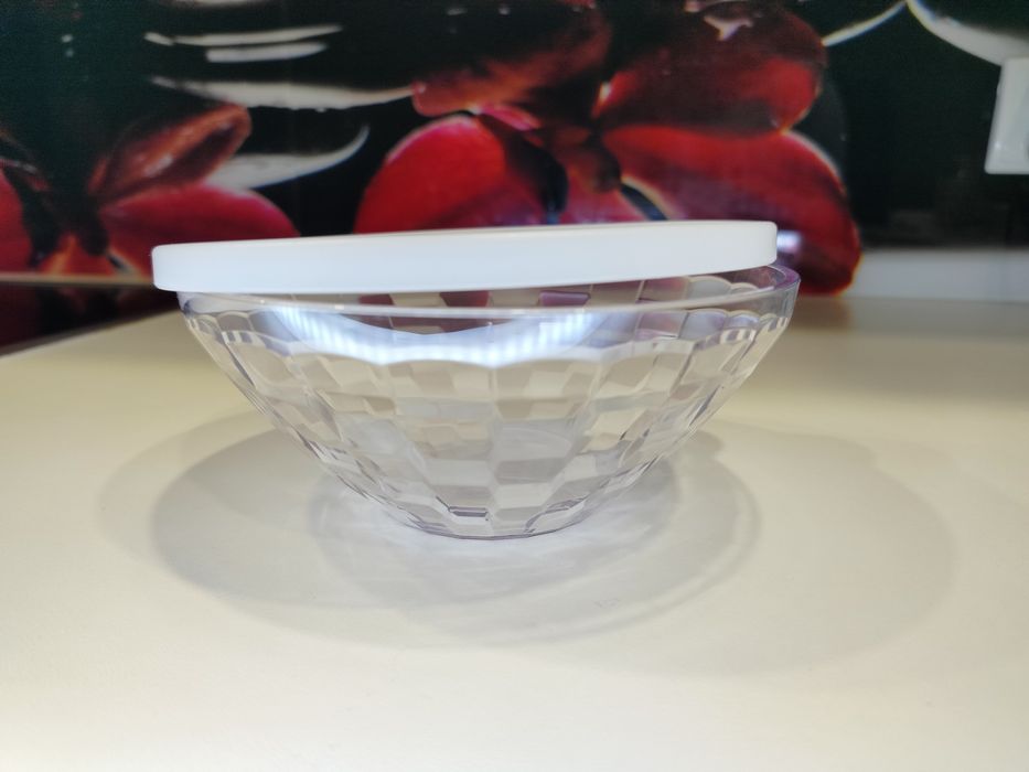 Półmisek Salaterka przeźroczysta Tupperware z białą pokrywką 0,5 l