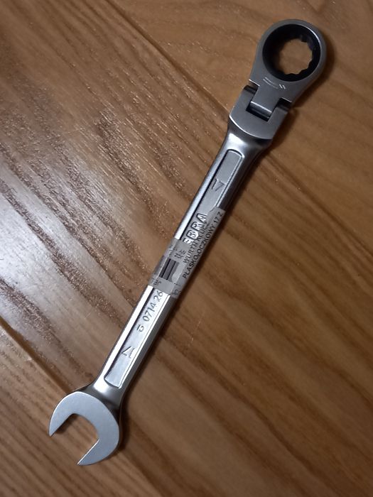 Wurth Klucz płasko-oczkowy z grzechotką i przegubem, prosty SW 17 mm