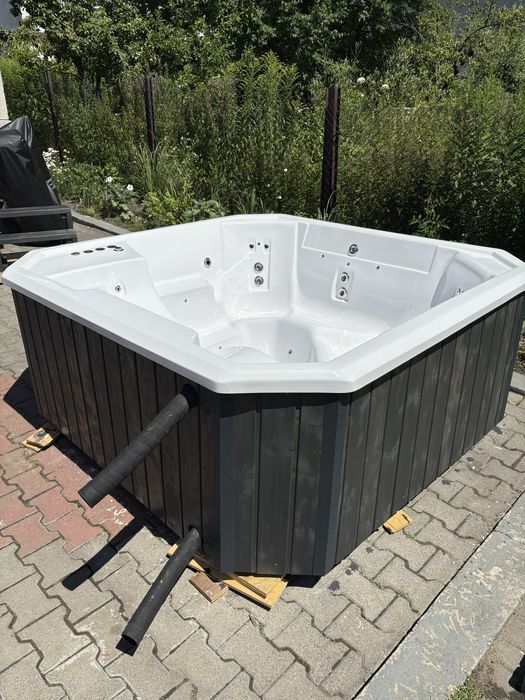 Jacuzzi ogrodowe balia