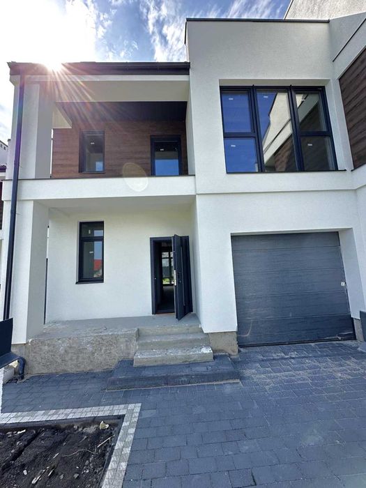 Продаж будинку у Львові