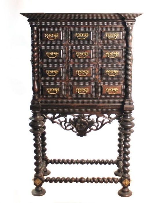 Bengaleiro antigo de grandes dimensões