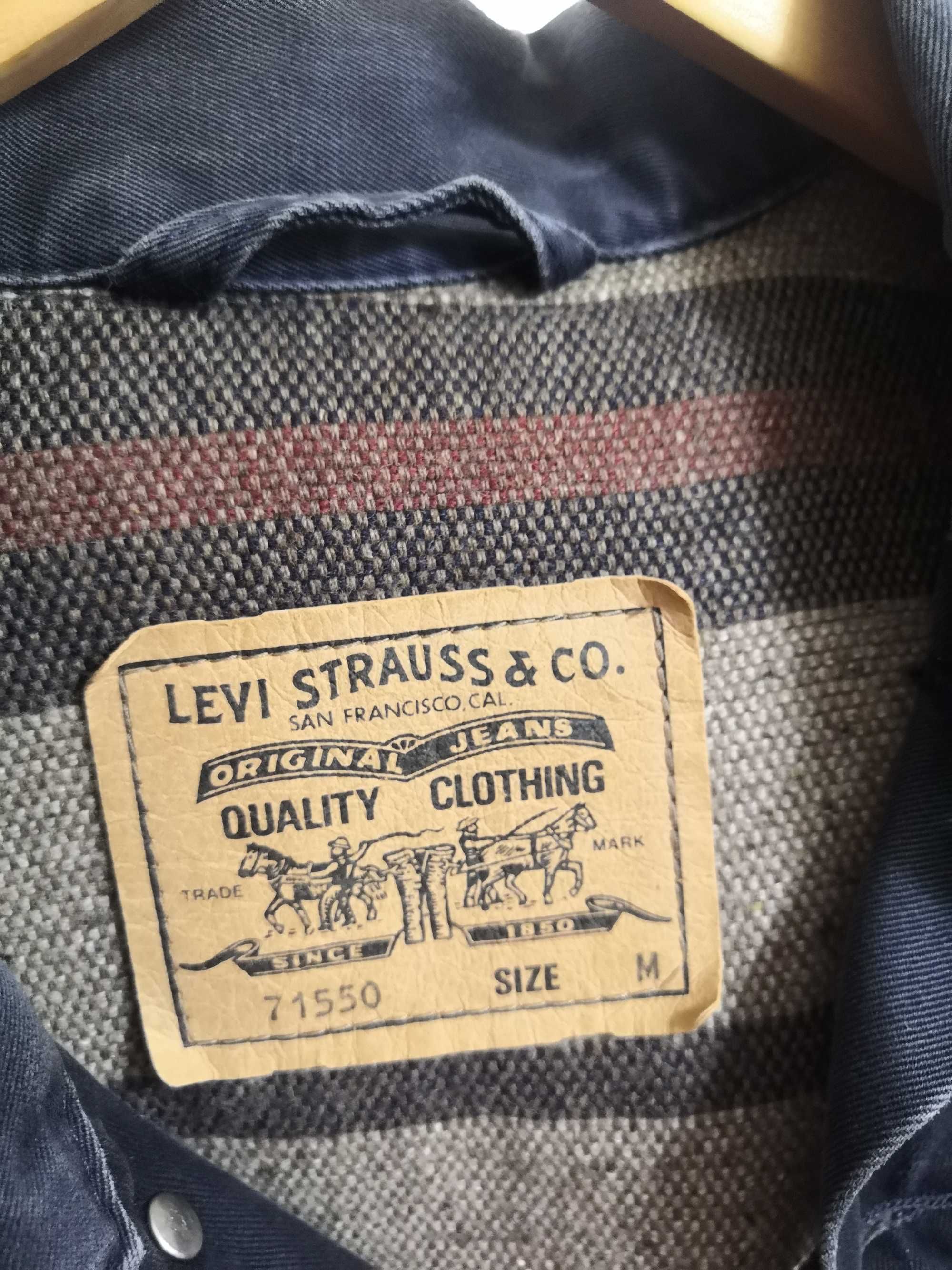 Casaco Levi's ganga azul