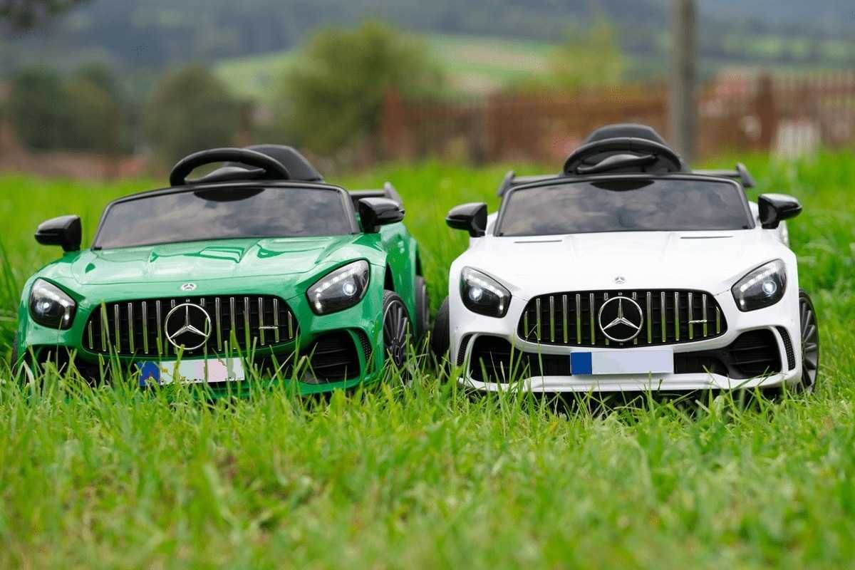 Samochód Mercedes AMG GT AKUMULATOR Motor Elektryczny Auto RC 2 DZIECI