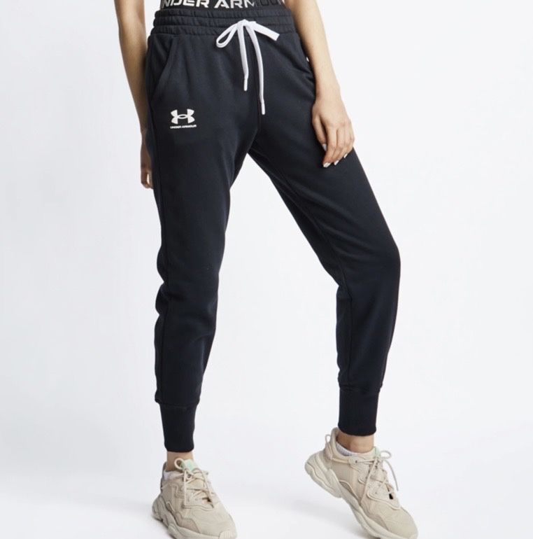 Спортивный костюм Under Armour