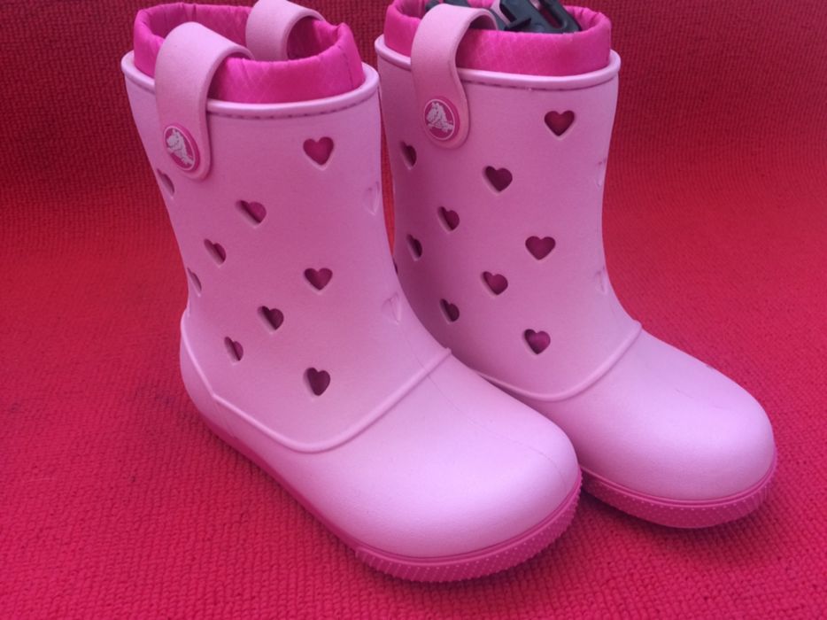 galochas crocs rosa CROCBAND AIRY HEARTS BOOT ver descrição.