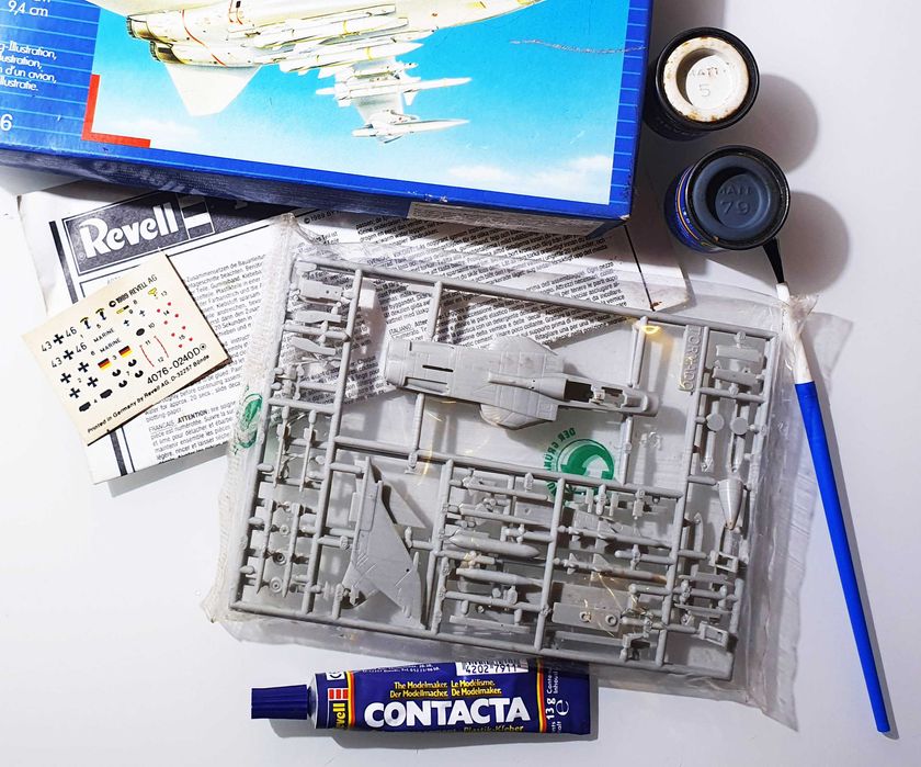 Antigo Kit da Revell ~ "Tornado MarineFlieger" ~ 1/44 ~ 1995 ~ RARO