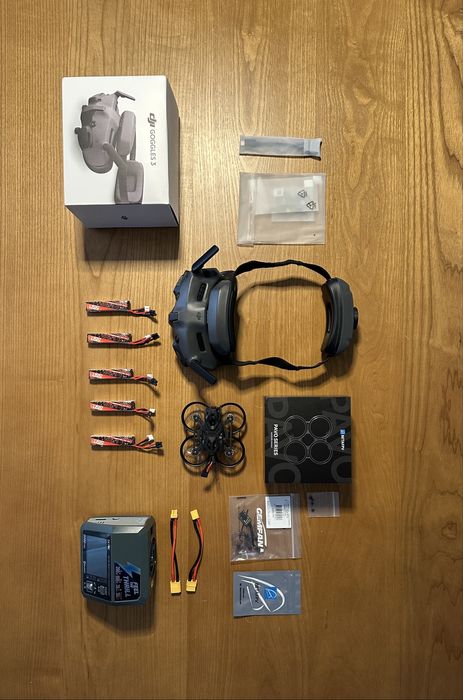 Combo: DJI Goggles 3 - Pavo Femto (o4) - 5 Baterias - Carregador