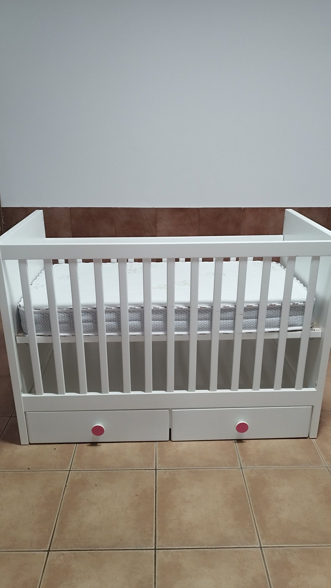 Vendo cama grades IKEA c/ colchão