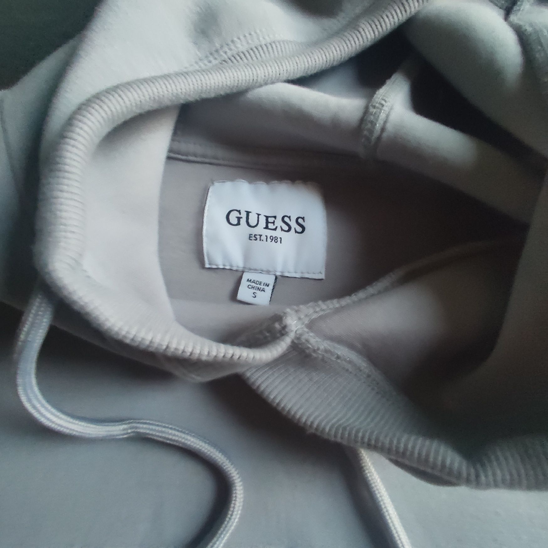 Bluza z kapturem Guess rozmiar S