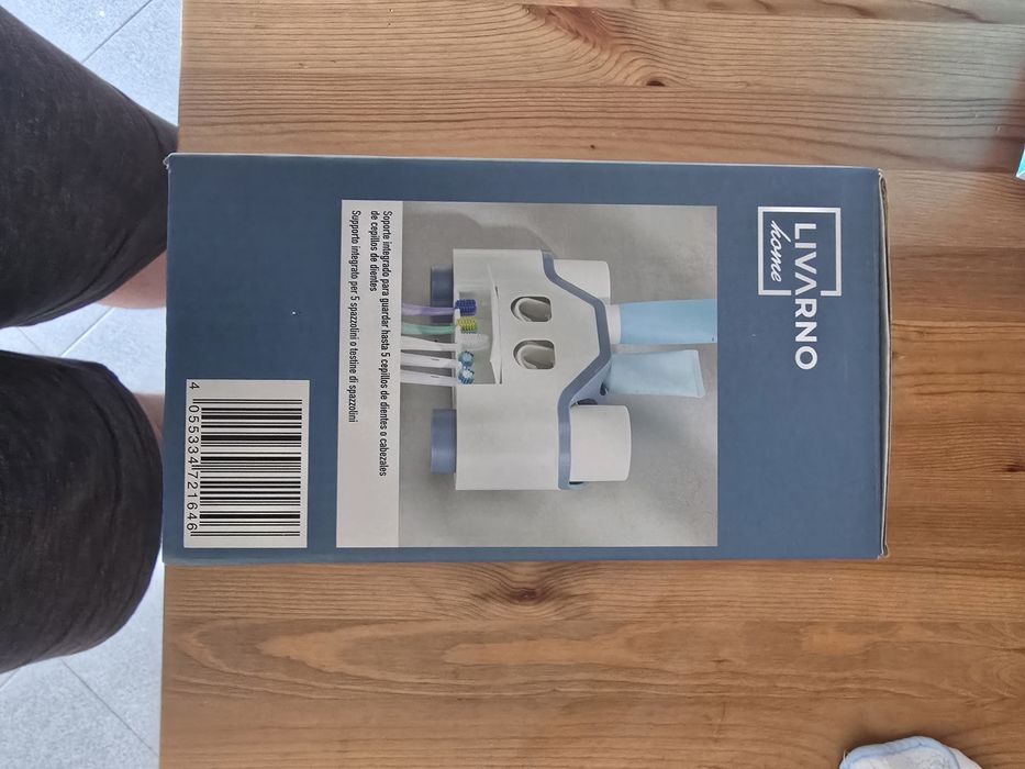 Dispensador de pasta de dentes novo
