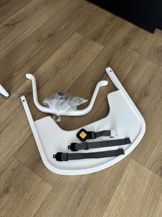 Krzeselko do karmienia safety 1st